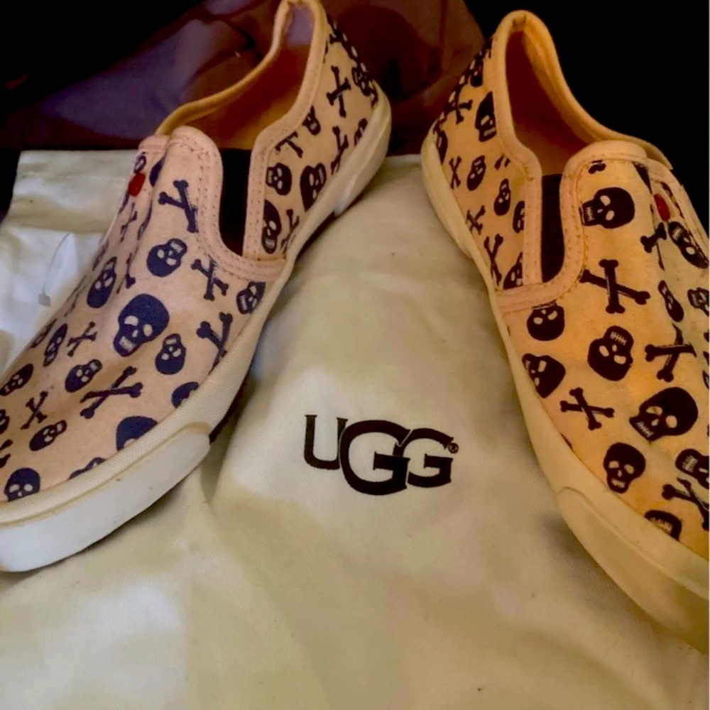 COPY - Meet your Posher, Chelly.. ugg sneakers
